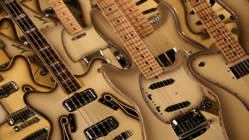 Don’t Play Your Old Guitar? 3 Reasons to Sell it to a Chicago Guitar Buyer